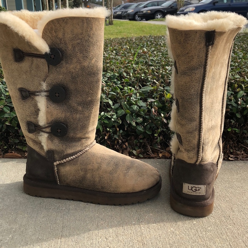 Brown Bailey Button Triplet Uggs